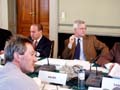 Heinz Mayer, Leo Specht, Richard Leutner bei der Sitzung von Ausschuss 1 am 11. Februar 2004 im Parlament