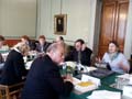 vorne: Birgit Caesar, Bernd-Christian Funk; hinten: Ronald Faber, Bernhard Achitz, Valentin Wedl, Theodor Thanner, Terezija Stoisits bei der Sitzung von Ausschuss 4 am 1. März 2004 im Parlament