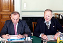 Dieter Böhmdorfer und Andreas Khol bei der Sitzung des Präsidium des Österreich-Konvents am 28. Juni 2004