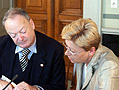 Andreas Khol und Angela Orthner bei der Sitzung des Präsidium des Österreich-Konvents am 28. Juni 2004