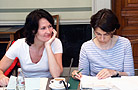 Eva Glawischnig und Marlies Meyer bei der Sitzung des Präsidium des Österreich-Konvents am 28. Juni 2004.